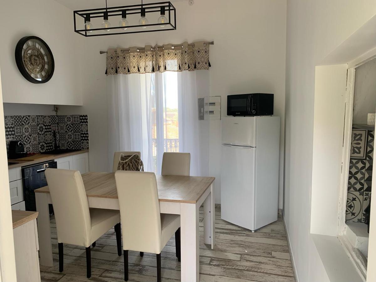 Les Dahlias Appartement 4 Personnes Jacuzzi Barbecue Jardin Arbore Climatise Agde Dış mekan fotoğraf